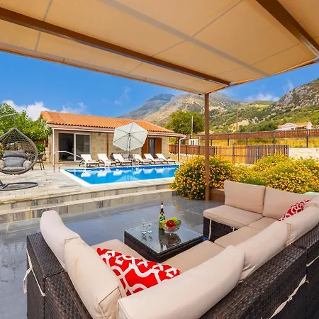 Reggina Villa Atsoupades